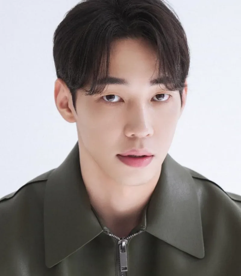 스터디그룹에서 강윤 역을 맡은 채선호