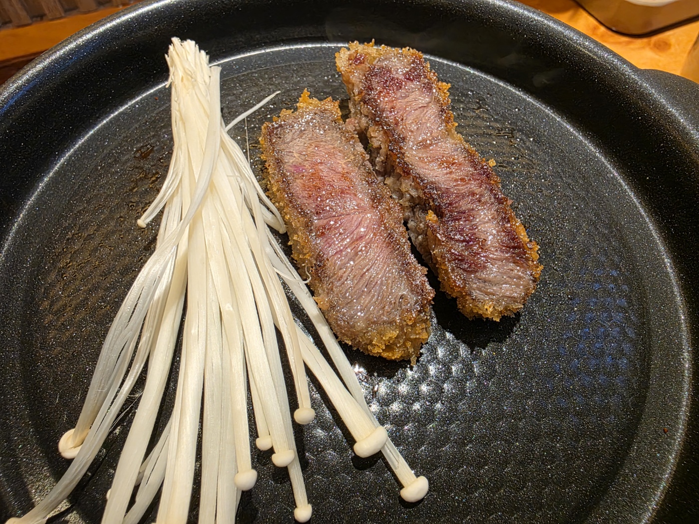 팽이버섯과 함께 구운 규카츠