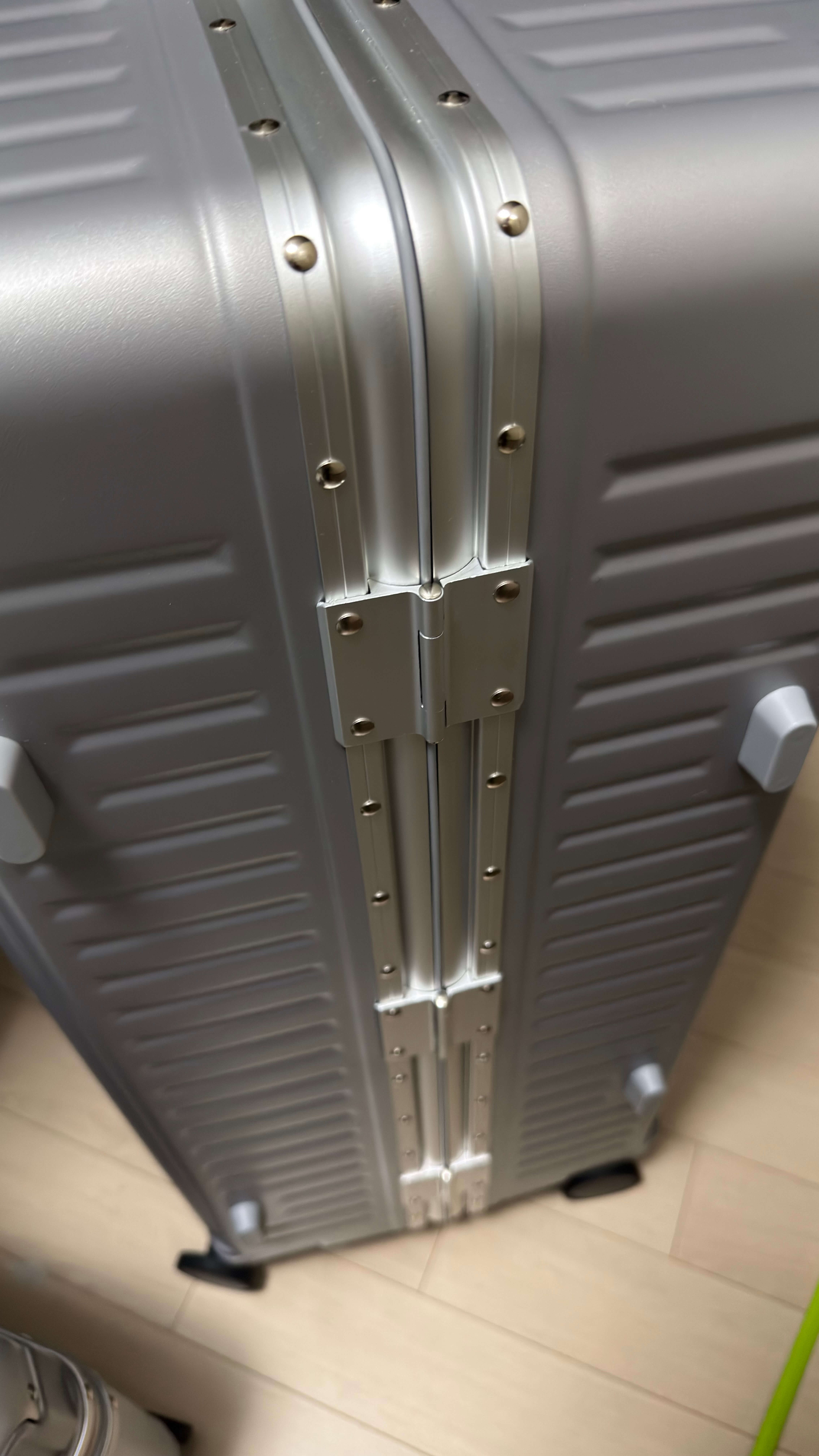 리드볼트 오딧캐리어