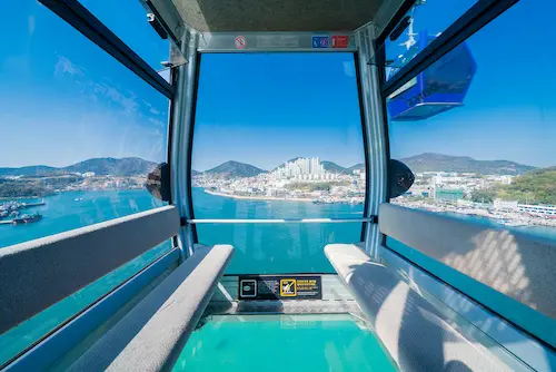 케이블카는 다른 지역에도 많지만 여수 케이블카만의 매력이 있습니다