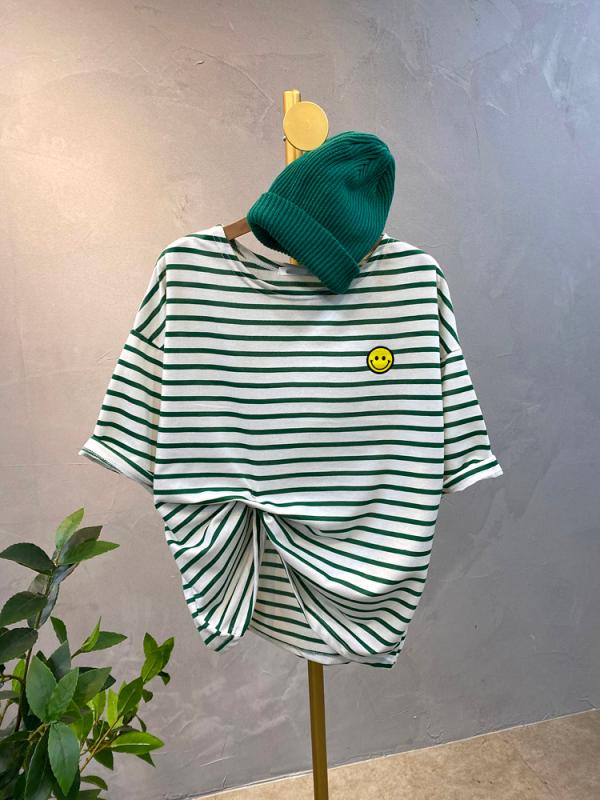 1+1 스마일패치 스트라이프 반팔 루즈핏티셔츠