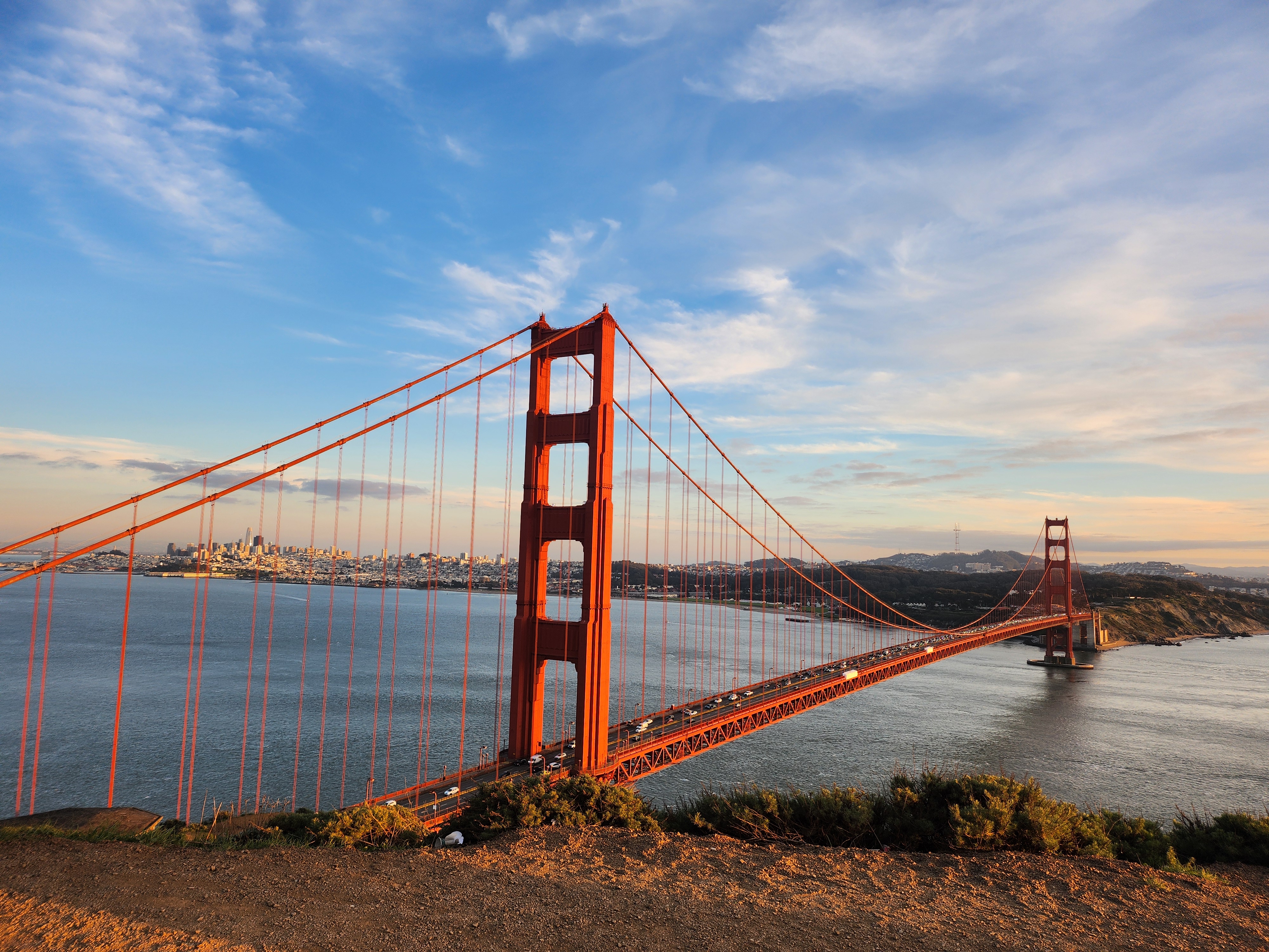 배터리 디펜서에서 본 금문교