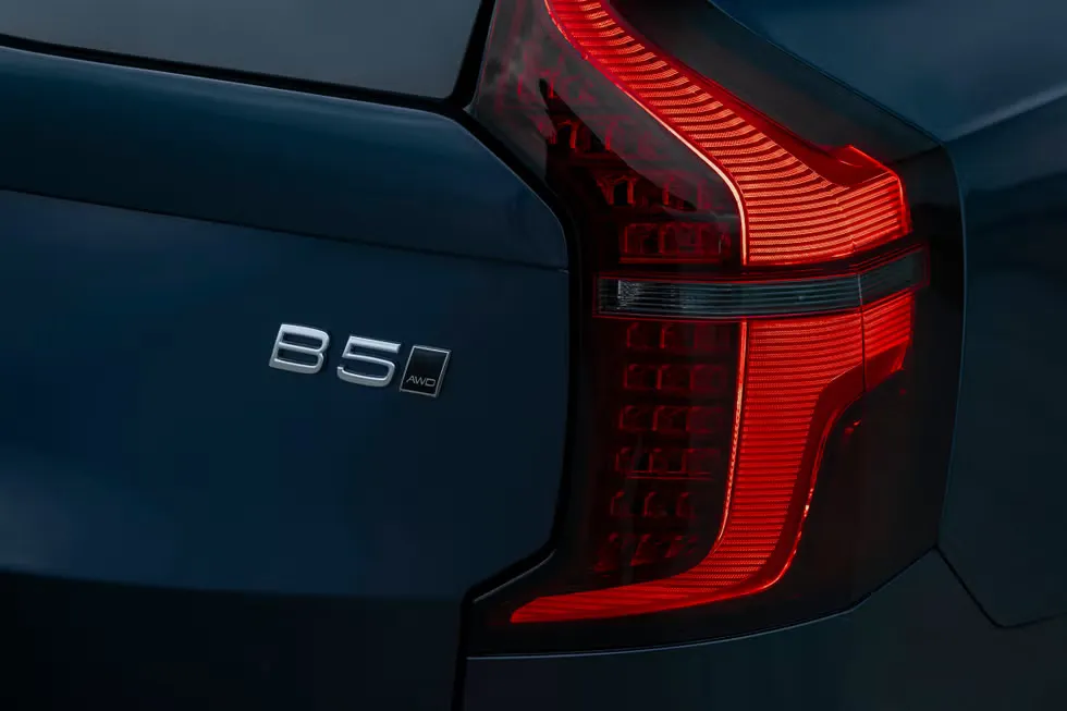 볼보 XC90 이미지