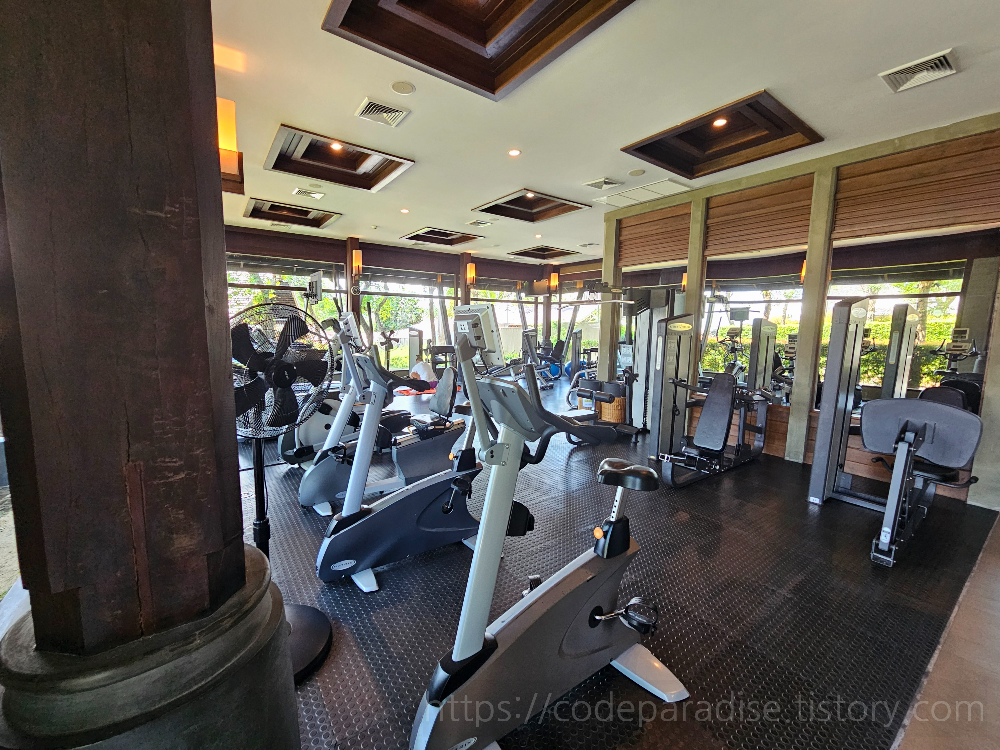 ํธํ
์ฌ์ง