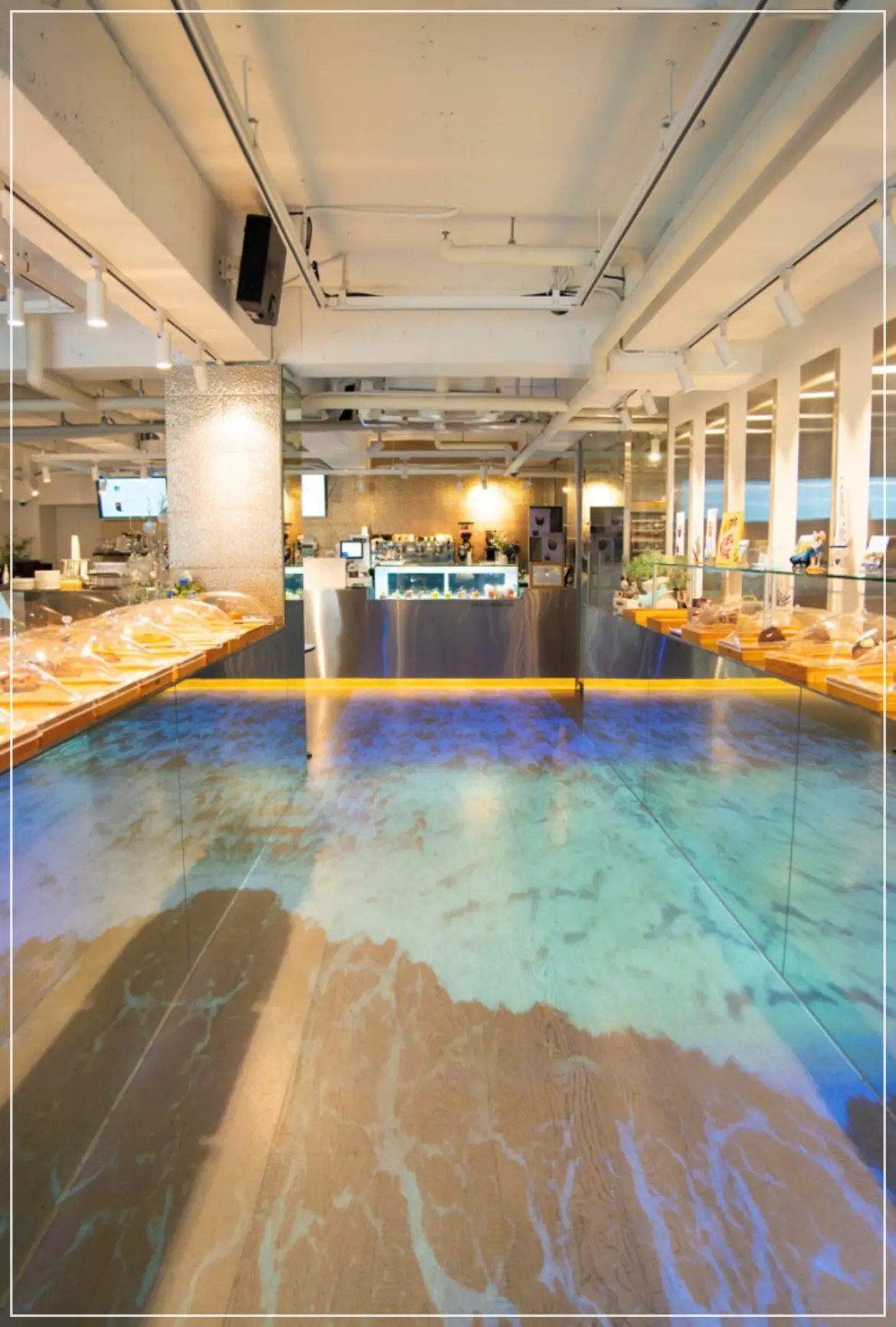 퍼스트커피랩-강남점-내부-사진-출처-네이버-사진