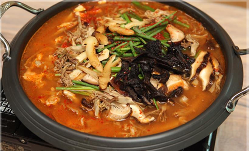 6시내고향 괴산 속리산 버섯전골 닭볶음탕 식당 닭볶음탕