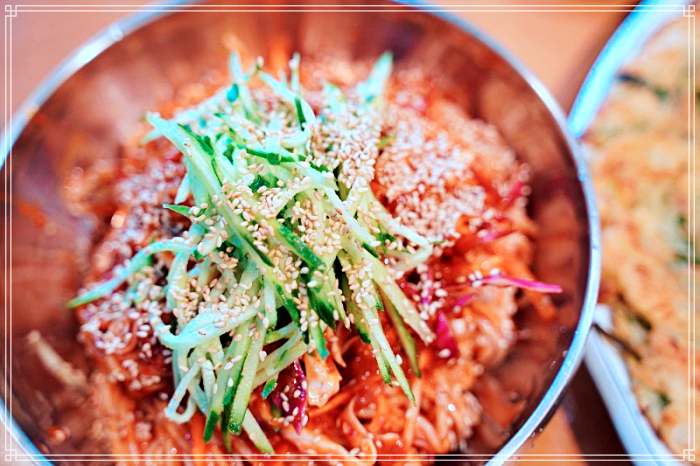 생방송 오늘저녁 1913 광주 송정역 시장 70년 전통 자가 제면과 30년 음식 경력 사장님, 잔치국수, 골뱅이비빔국수 맛집