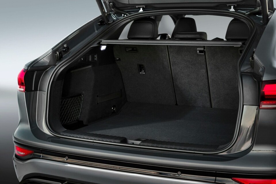 아우디 Q6 e-트론 스포트백