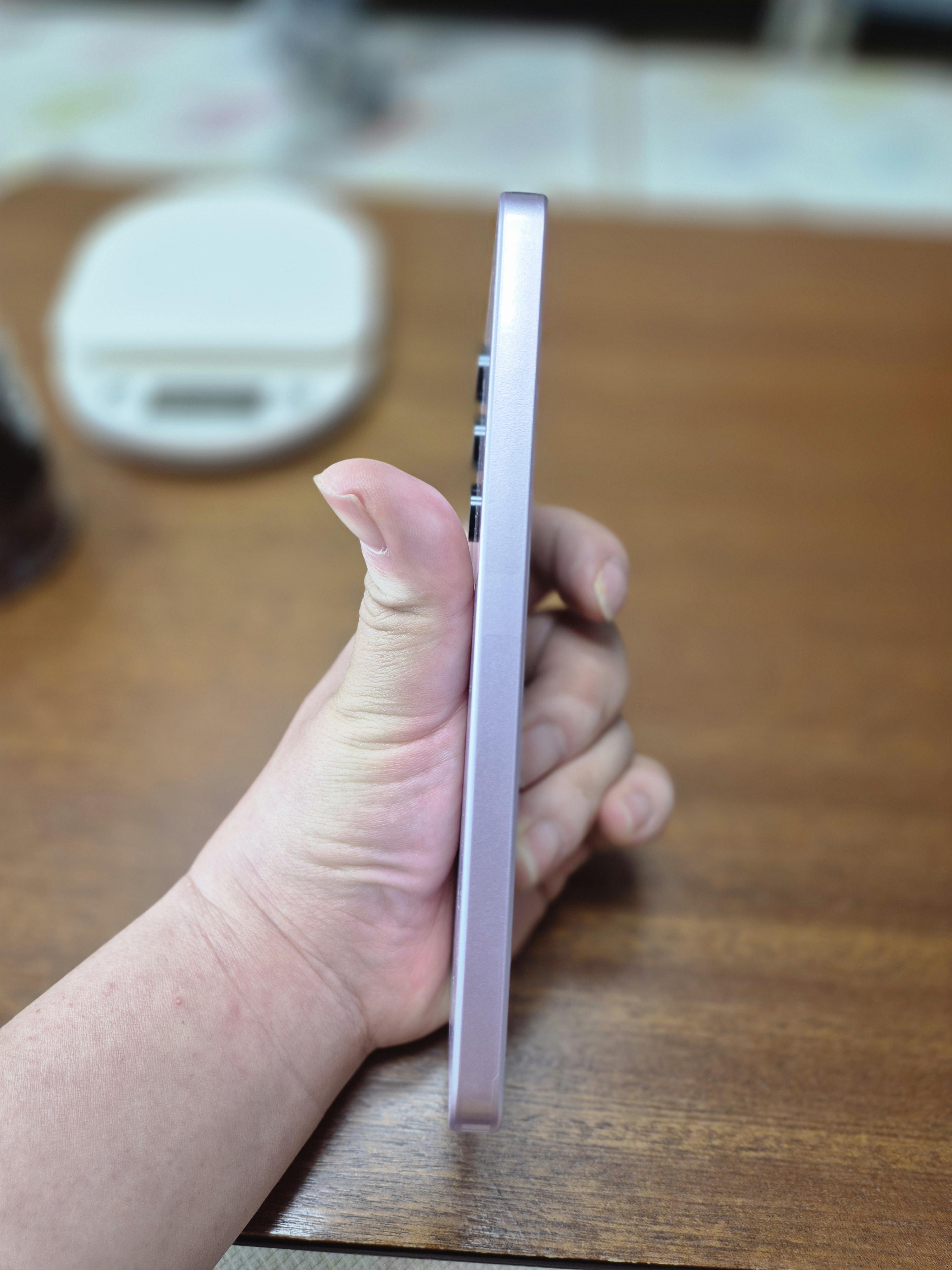 갤럭시 a35 왼쪽측면