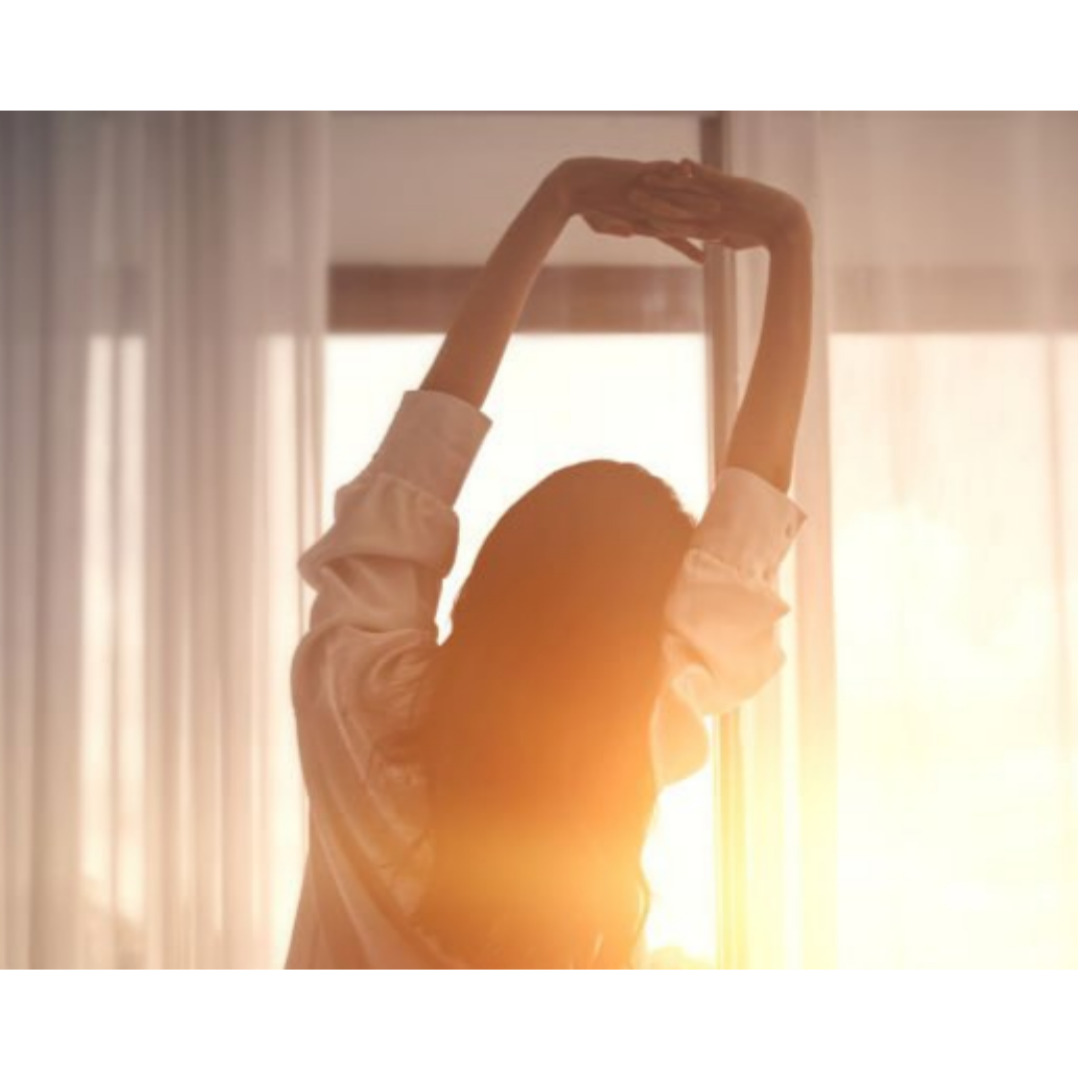 아침에 일어난 이미지 사진