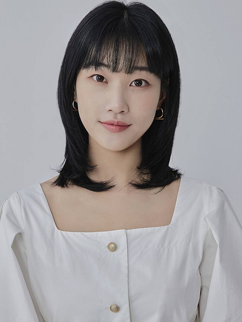 배우-하윤경