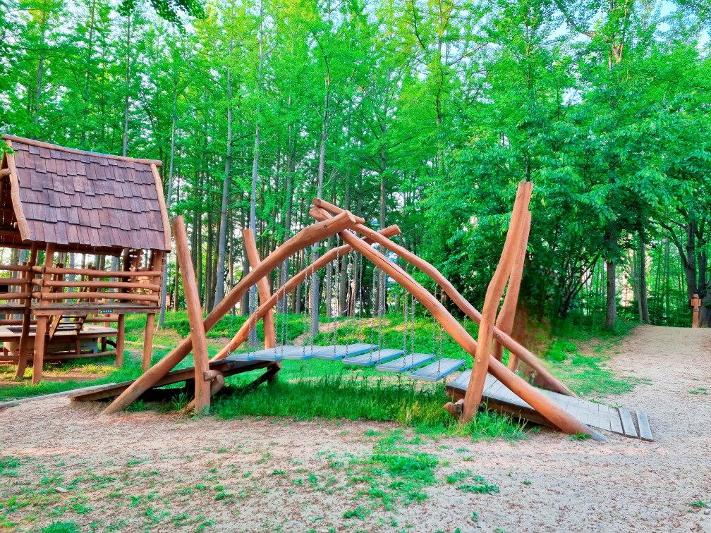 인천 영종도가볼만한 곳: 구읍뱃터 영종진 공원의 해안 산책로, 숲 산책로