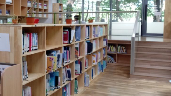 노원구 상계근린공원 내 상계숲속작은도서관