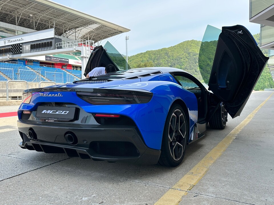 [시승] &quot;강렬함과 감성의 조화&quot; 서킷서 만난 삼지창&#44; 마세라티 &#39;그레칼레·MC20&#39;