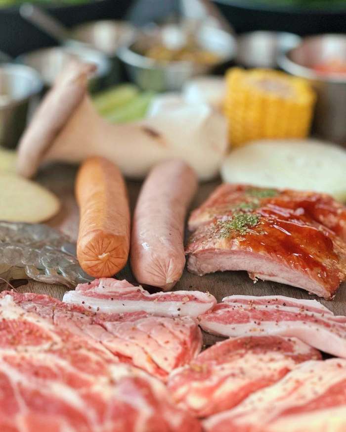 생방송투데이 하남 검단산 직접 기르고 도축 캠핑 텐트 돼지고기 모둠 바베큐 구이 맛집