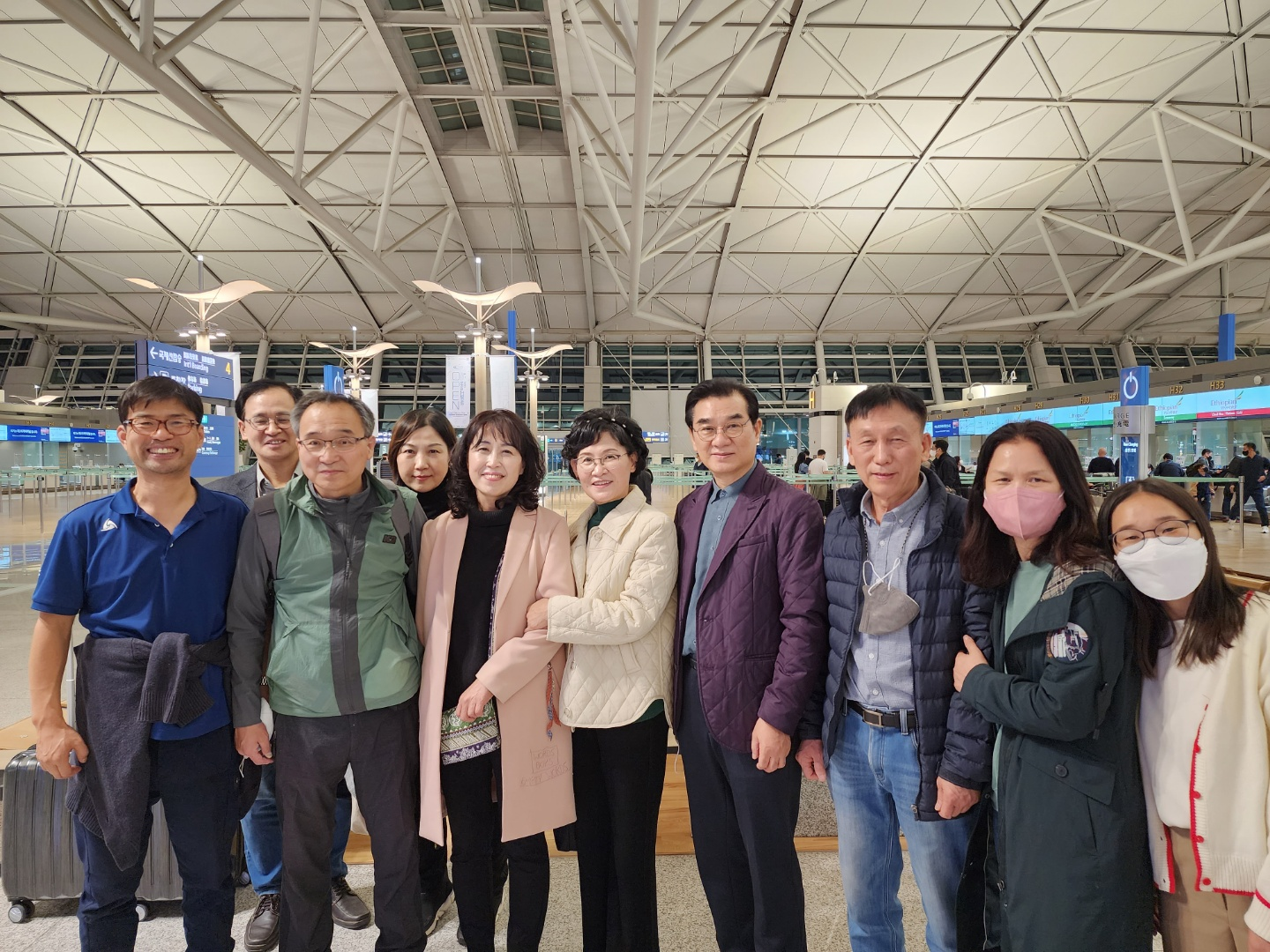 선교부 환송과 파송증전달