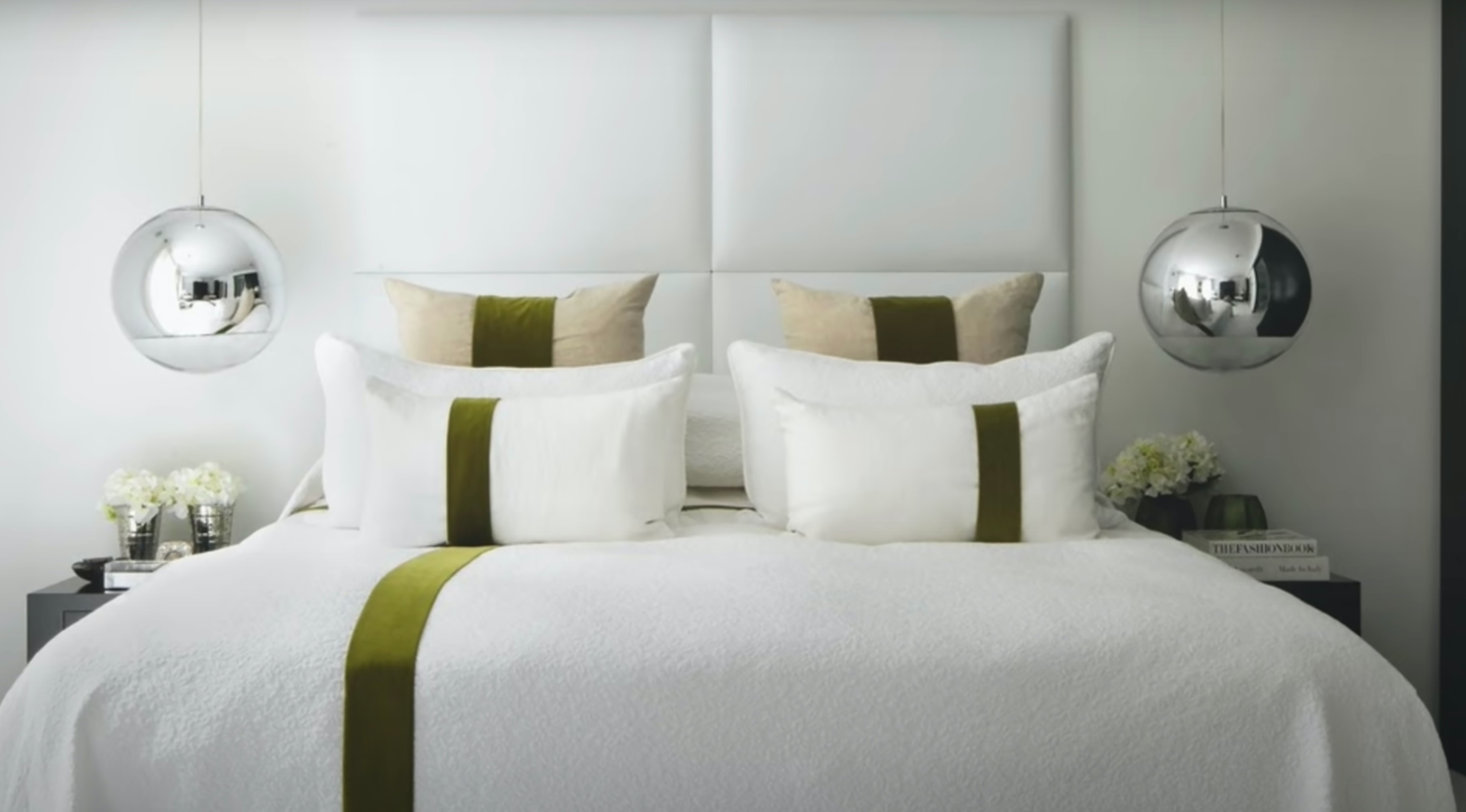 잘 정돈된 침대 - 매일아침 침대정리