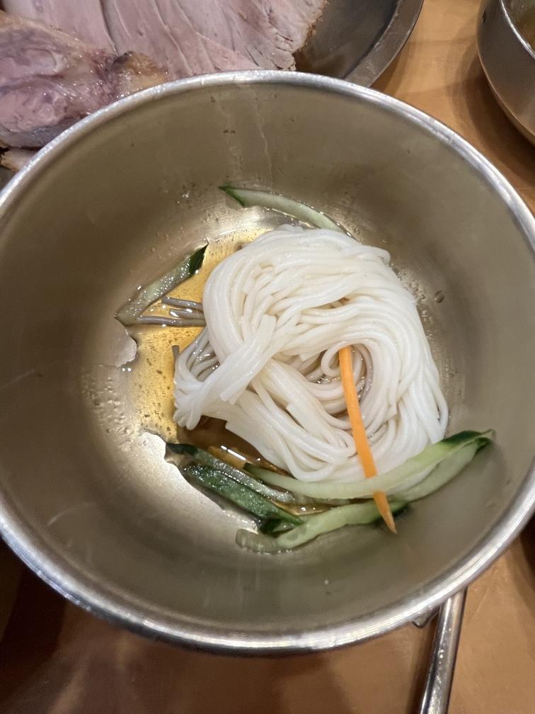 기본반찬 소면입니다