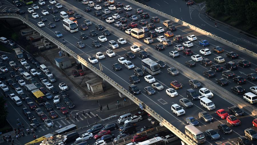 도로가 정체되는 요인과 대책