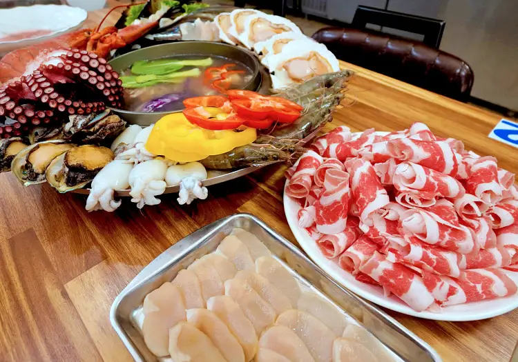 관자, 차돌박이, 전복을 하나로 키조개 삼합 연 매출 60억 정지복 갑부 맛있는 식당 보령 대천해수욕장 맛집 서민갑부 388회 방송 정보