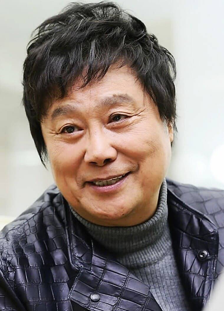 가수-남진