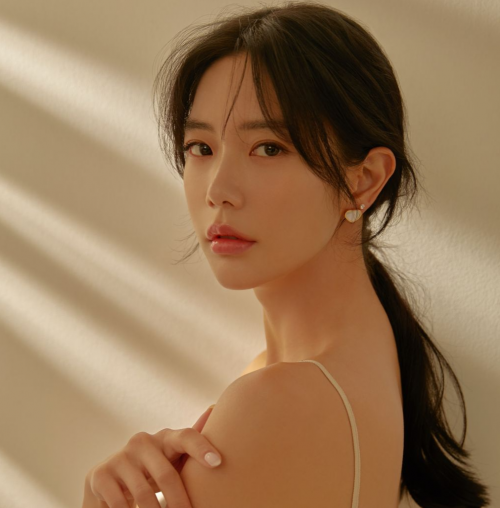 클라라 국적