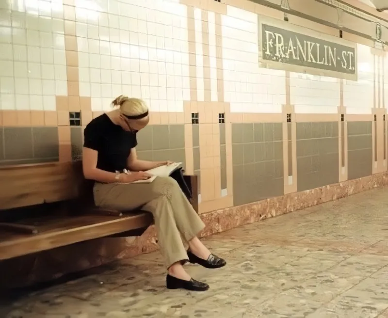 캐롤린베셋&#44;캐롤린베셋케네디&#44;캐롤린청바지&#44;부츠컷진&#44;90년대패션&#44;미니멀리즘룩&#44;콰이어트럭셔리&#44;리바이스517&#44;청바지스타일링&#44;아메리칸러브스토리&#44;HBO드라마&#44;존에프케네디주니어&#44;25년청바지트렌트&#44;레트로패션&#44;벨라하디드패션&#44;셀린느청청&#44;끌로에패션쇼&#44;티스토리패션&#44;트렌드분석&#44;패션아이콘&#44; 올드머니룩