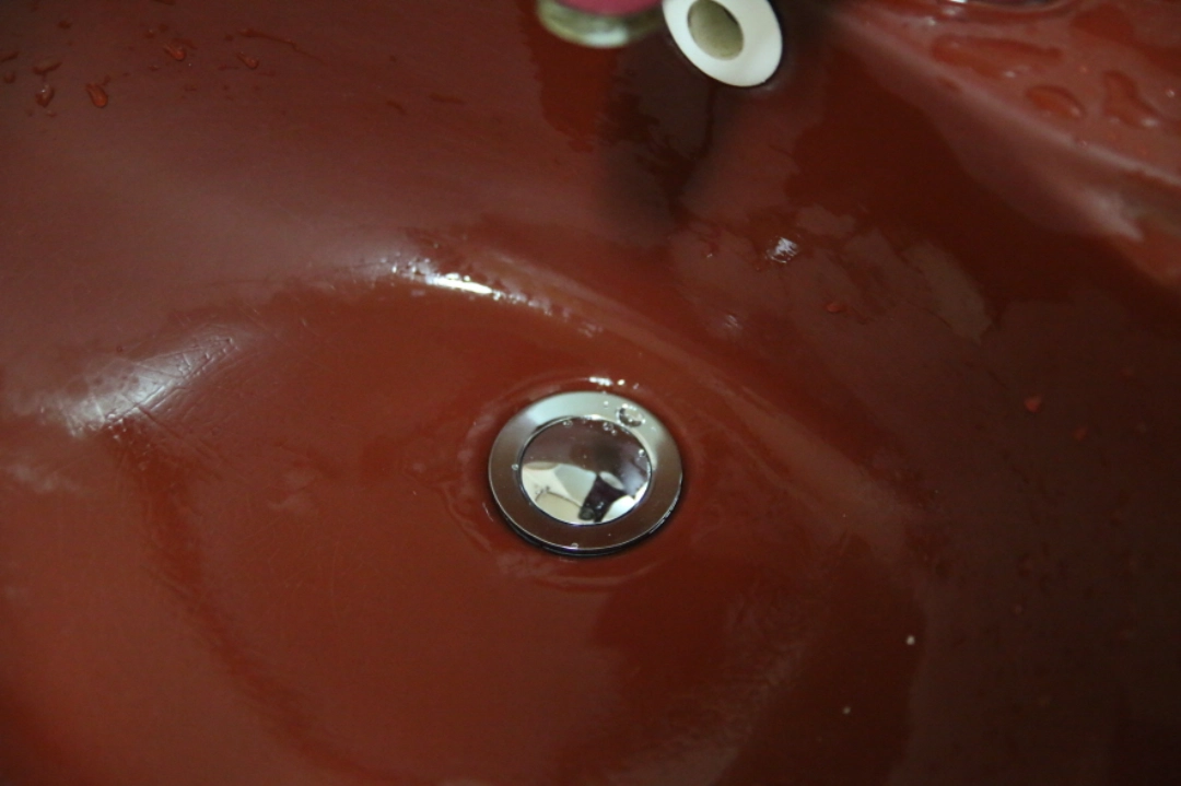 세면대 마개 교체 설치 완료 모습