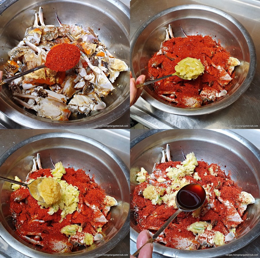 맛있는 양념게장에 들어갈 재워두었던 꽃게에 고춧가루, 다진마늘, 생강청, 매실청을 넣는 사진