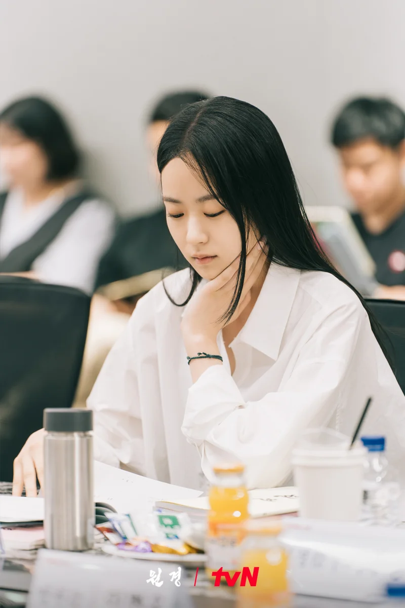 원경에서 채령 역을 맡은 이이담