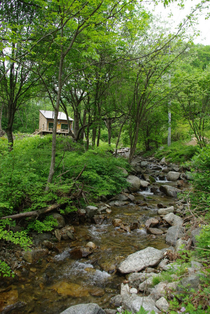 깨끗한 물이 흐르는 곰배령 계곡