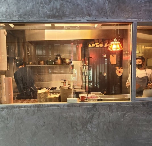 유용육바베큐연구소 예약 가격 흑백요리사2 바베큐연구소장 매장위치 스타벅스 샌드위치