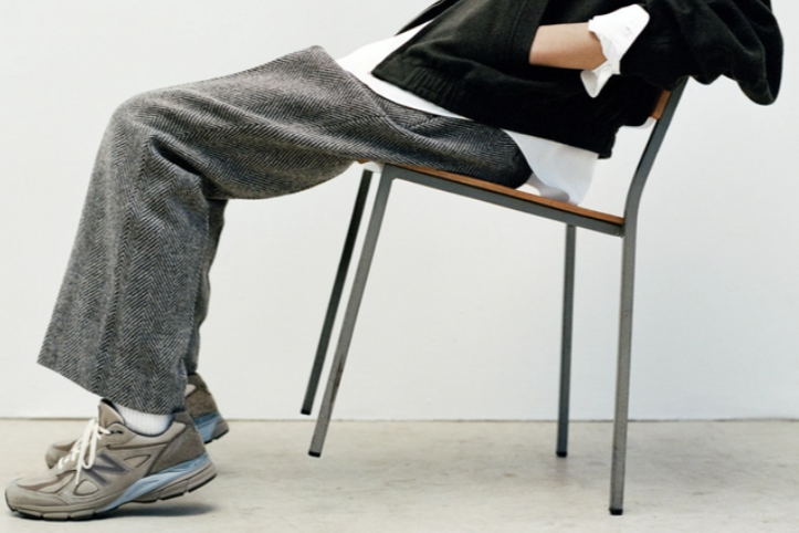 오라리 x 뉴발란스 990v4의 디자인