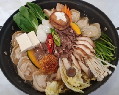 이씨손만두전골 수제 함흥냉면