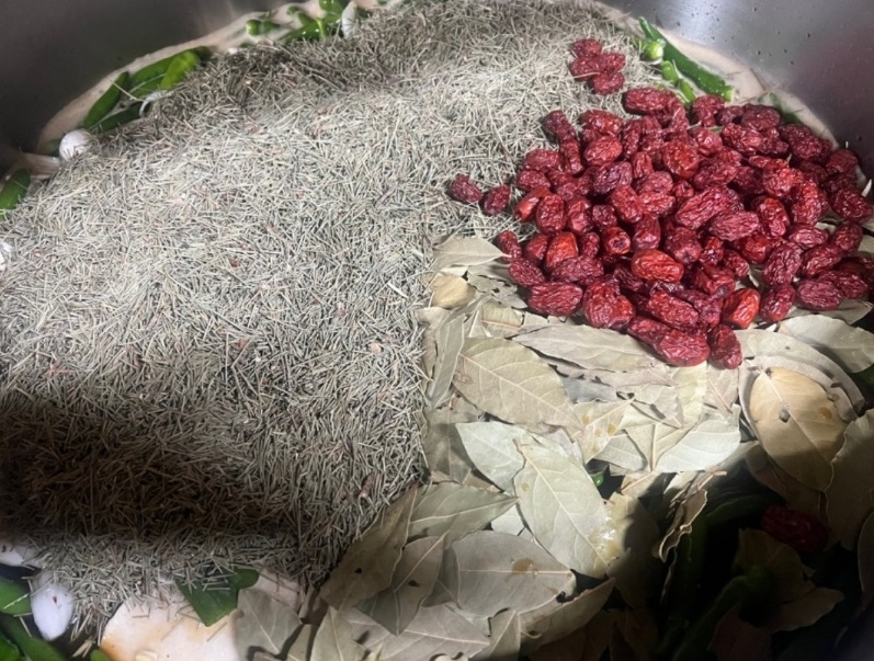 생생정보-포천-청진동간장게장-솔잎간장게장