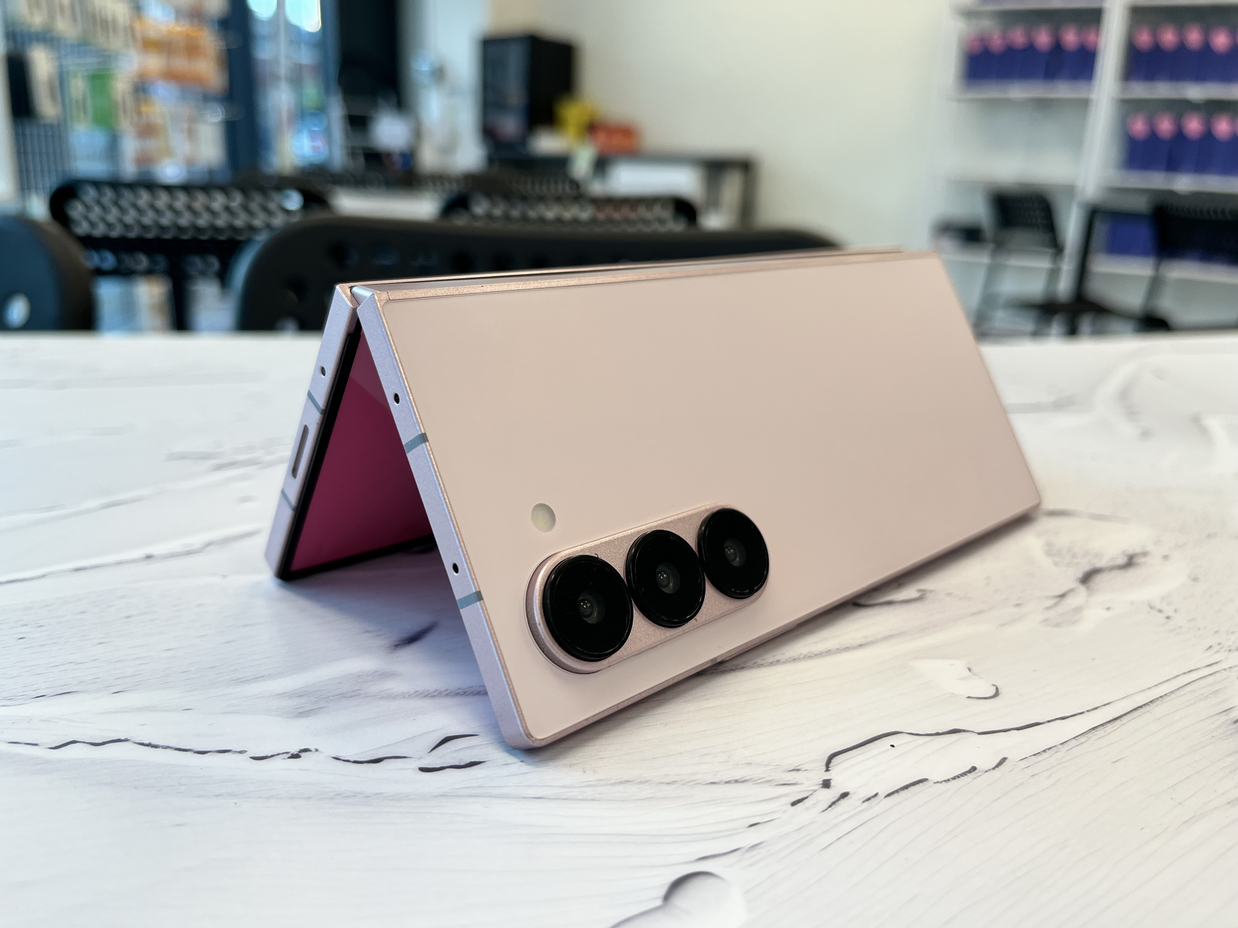 폴드6 제품이미지