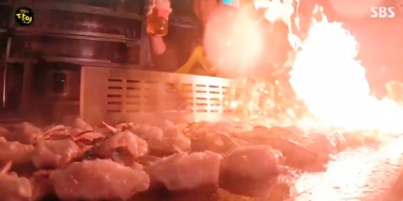 생활의 달인 철판 불구이 달인, 꽃게 구이와 오징어 구이로 유명한 부산 수영 맛집