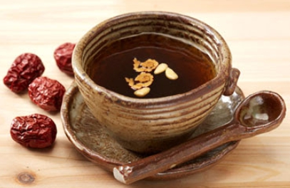 한국의 떡 종류 솔방울떡-대추차