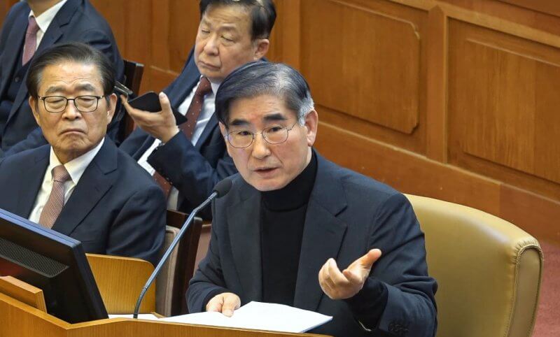 김용현 전 국방부 장관, 검찰의 수사기록 송부에 반발… 법원, 항고 기각