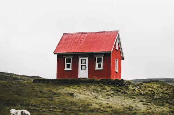 상속재산분할의-주체가-되는-하우스(예시)가-언덕위에-있다