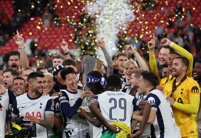 손흥민, 토트넘을 유로파리그 우승! 맨유 꺾었다