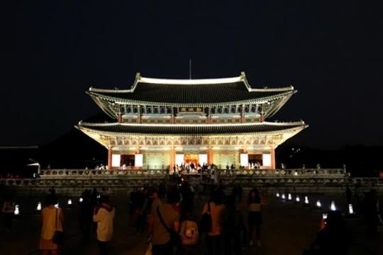 경복궁 야간개장