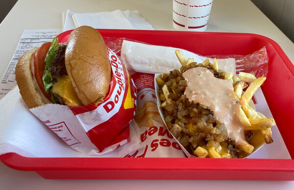 인앤아웃 버거 이미지