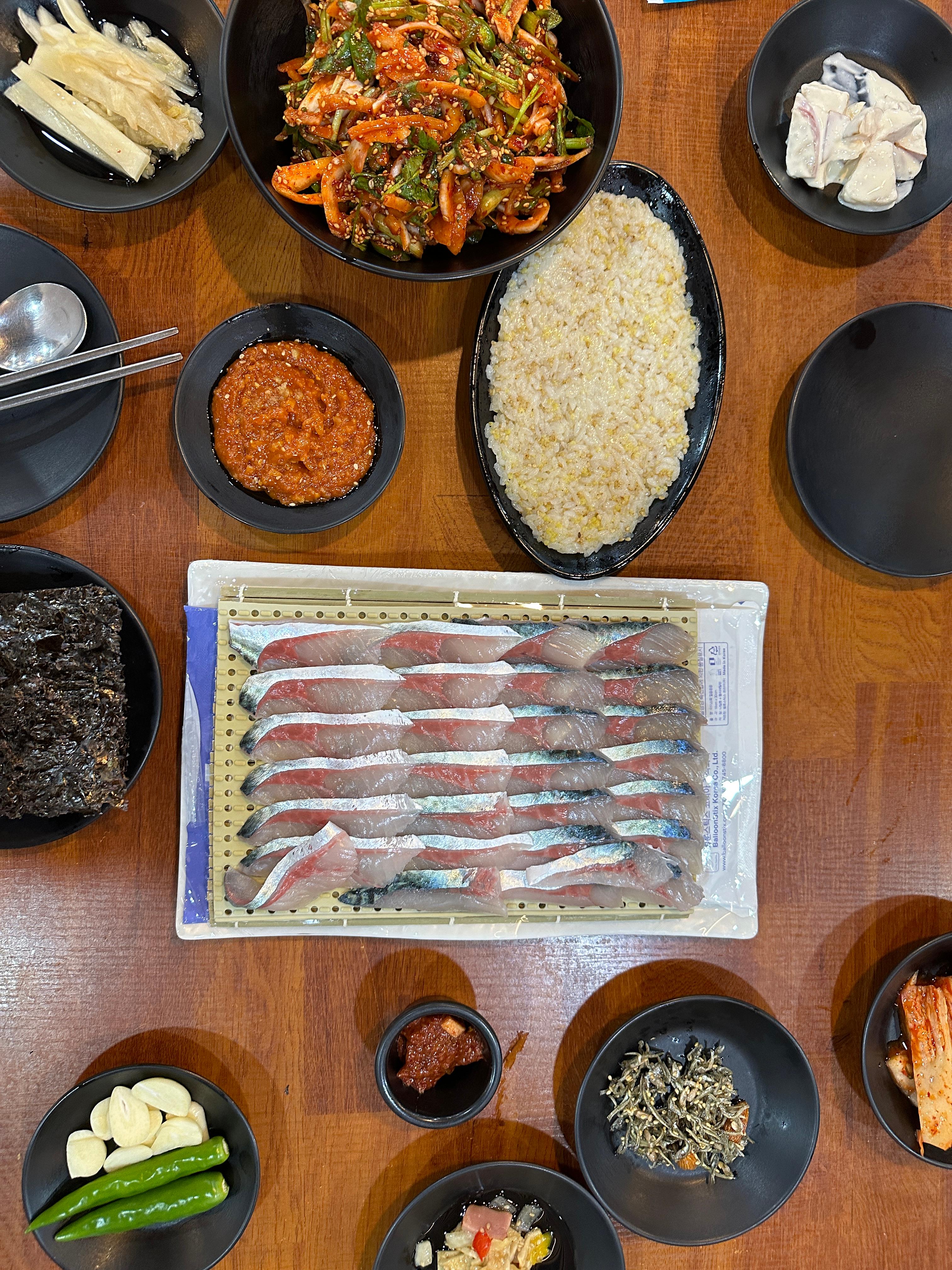 미영이네 고등어회 밑반찬