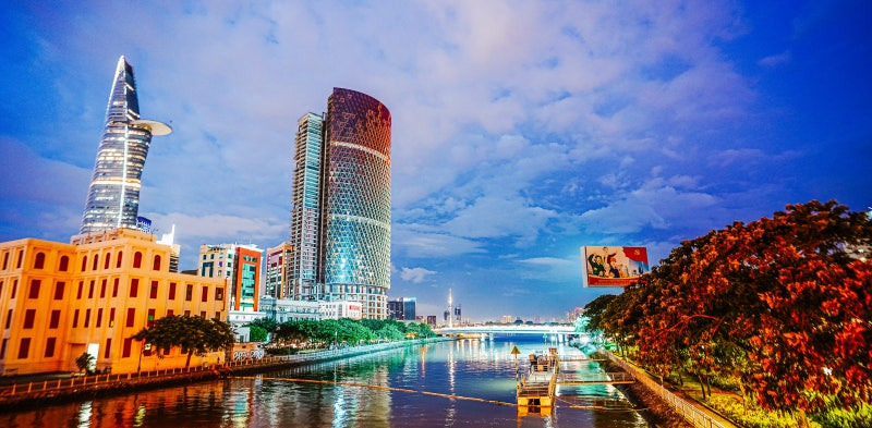 베트남 호치민 &ndash; 사이공 강변에서 즐기는 빛나는 도시 야경 여행✨