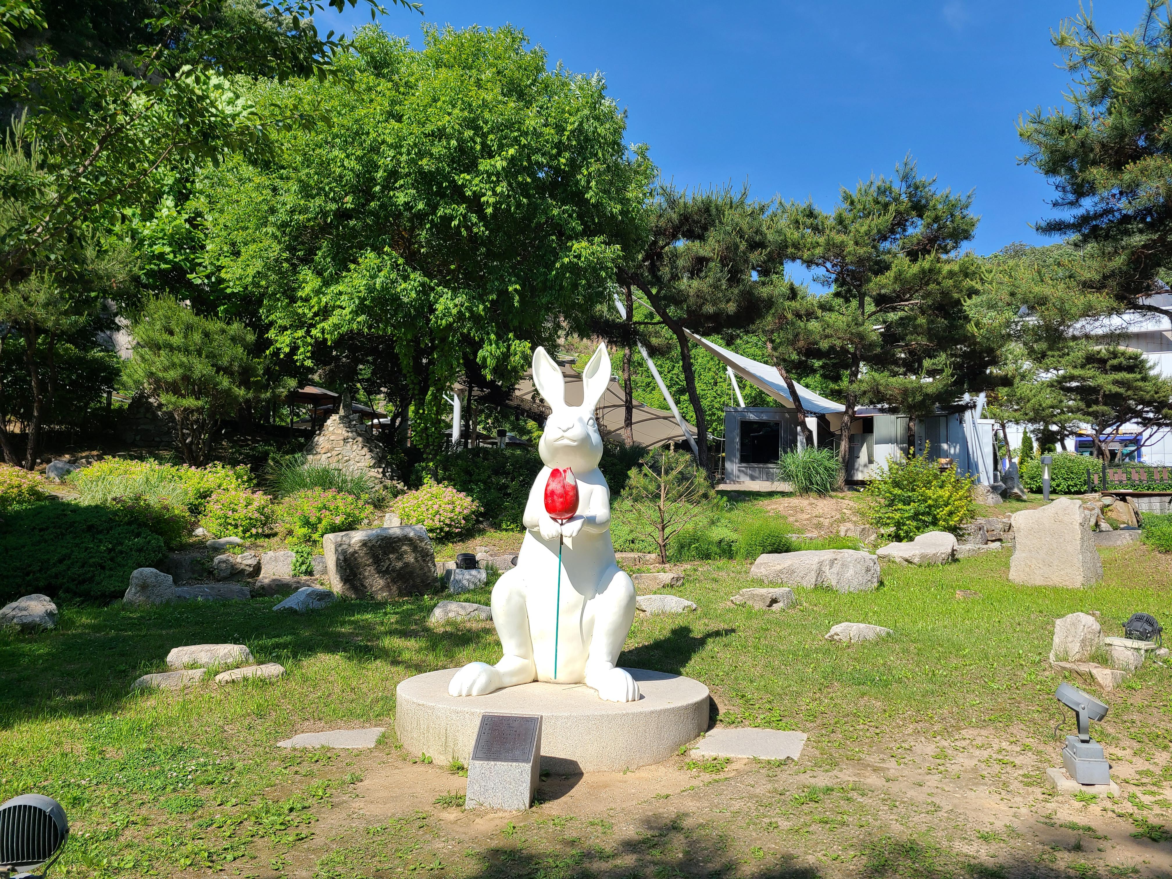 포천아트밸리 토끼 조형물