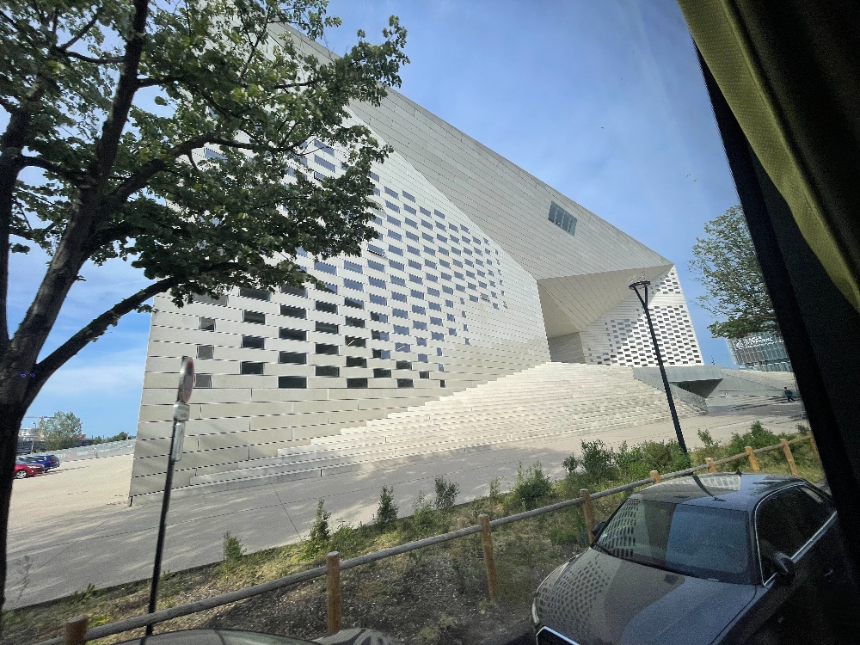 보르도역-보르도성당 가는길의 건물2