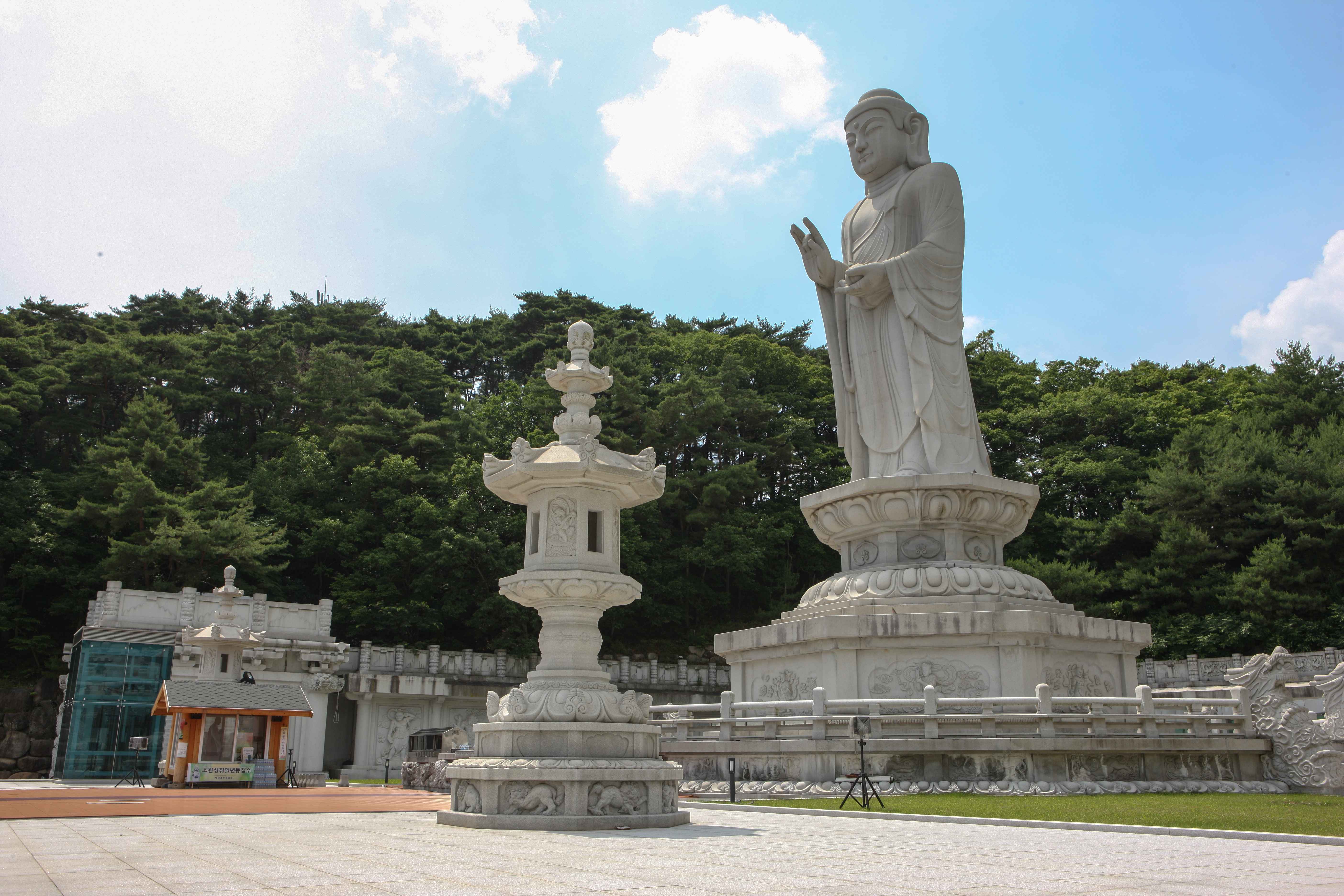 통일대불