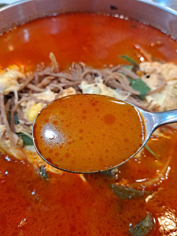 약암육개장 뽀얀국물