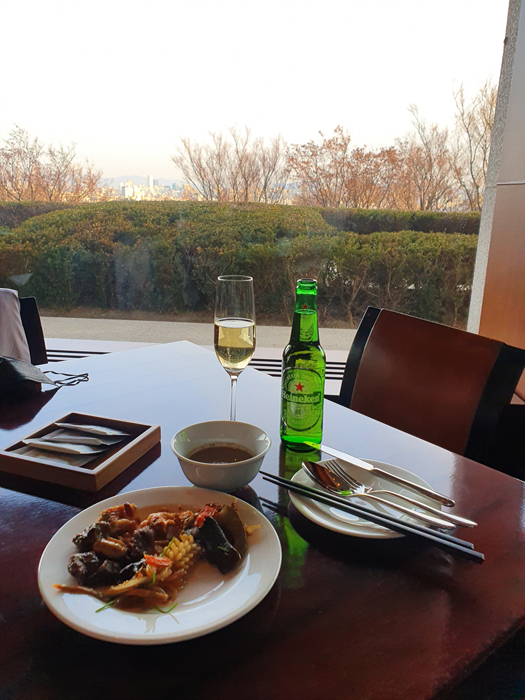 클럽-라운지-저녁식사